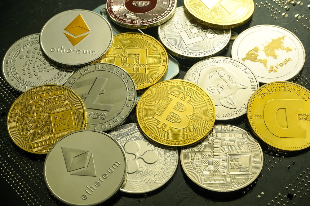 Stack,Of,Cryptocurrencies,,Golden,Coins,With,Bitcoin,Symbol,On,A